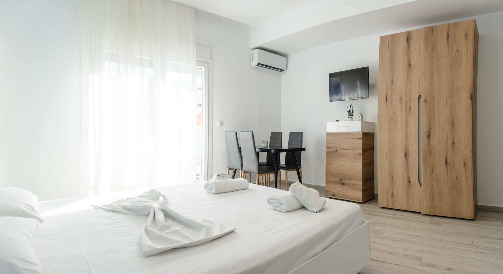 Studio Apartment 1 Photo 4