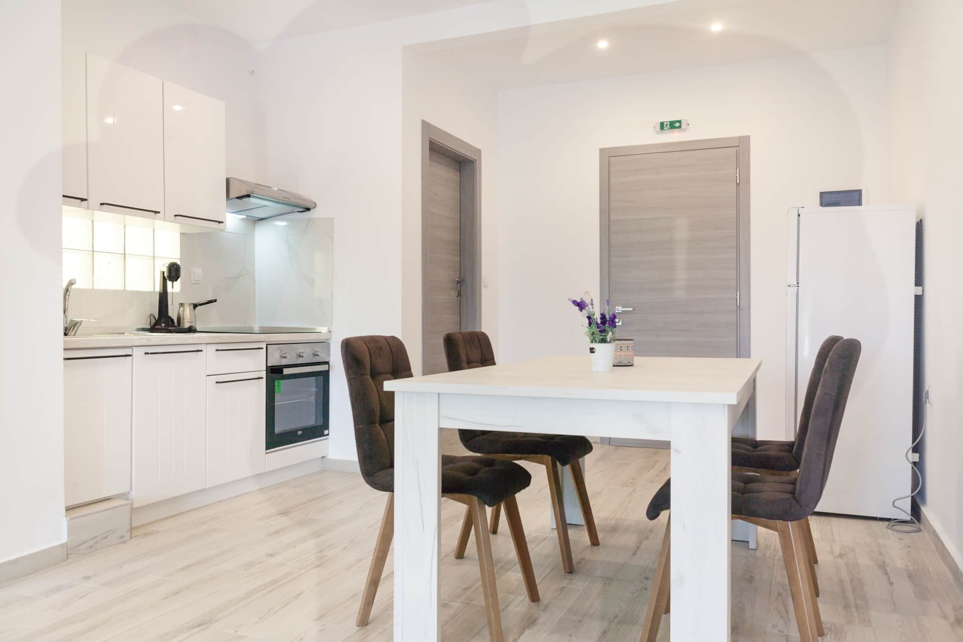 Two-Bedroom Luxury Apartment Photo 6